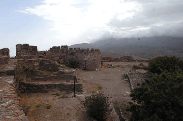 Eγκαίνια στα κάστρα Μυτιλήνης και Μήθυμνας