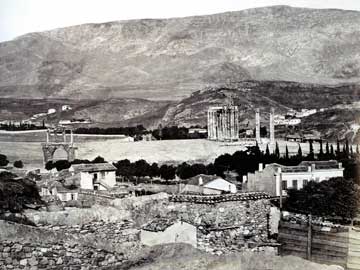 Πανοραμική άποψη της περιοχής του Ολυμπιείου, γύρω στα 1870.