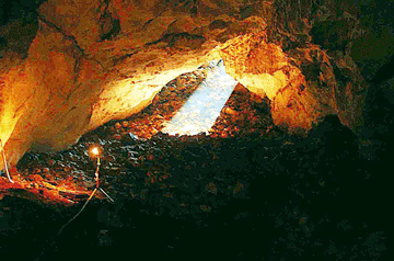 Τα ίχνη των πρώτων Αθηναίων στο σπήλαιο του Σχιστού
