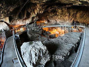 Κέντρο Μελέτης και Τεκμηρίωσης για το σπήλαιο στη Θεόπετρα