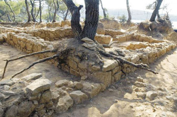 Μυκηναϊκά νεκροταφεία παρα θίν΄αλός