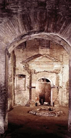 Φυλάκιο του 2ου αιώνα που εντοπίσθηκε στην υπόγεια Ρώμη.