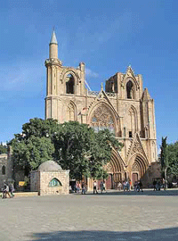 Στην Αμμόχωστο με τις εκατό διαφορετικές γλώσσες