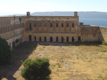 SOS για το μεσαιωνικό κάστρο Ιντζεδίν στη Σούδα Χανίων