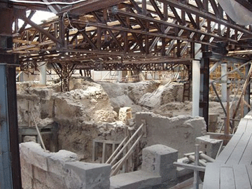 Τέσσερα χρόνια ολιγωρία για το Ακρωτήρι Θήρας