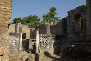 Πολλαπλά ερωτήματα για την κλοπή του κιονόκρανου