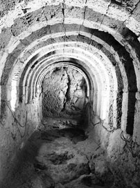 Πόρτα στον Κάτω Κόσμο από το Νεκρομαντείο του Αχέροντα