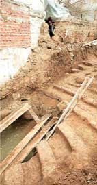 Πάγωσε το αρχαίο θέατρο στις Αχαρνές