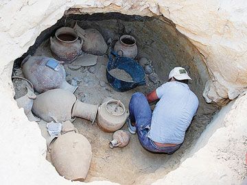 Βρήκαν αγγεία 3.000 ετών στο Δήμο Τυλίσου Ηρακλείου
