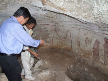Πλούσιες ρωμαϊκές τοιχογραφίες αποκαλύφθηκαν σε σπήλαιο του Λιβάνου