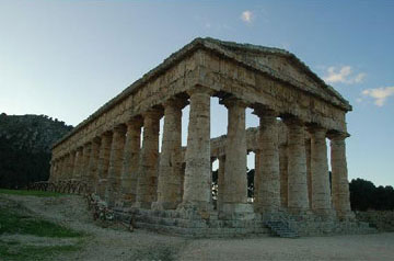 «Με το βλέμμα στην Ανατολή» σχεδιάζονταν οι αρχαίοι ελληνικοί ναοί
