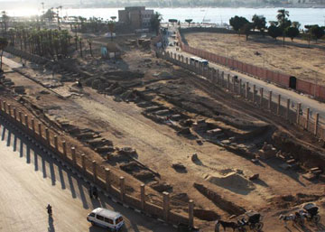 Από τη Hatshepsut στην Κλεοπάτρα: ο δρόμος είχε τη δική του ιστορία