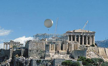 Ένα μπαλόνι για το πάρτι της Ακρόπολης