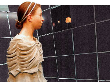 Με νέο χτένισμα… εκτίθεται η Μύρτις