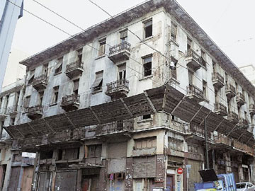 Φως στην άγνωστη Κομαντατούρ