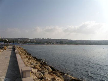 Ασύλητος αρχαίος τάφος εντοπίστηκε στον Πρωταρά Kύπρου