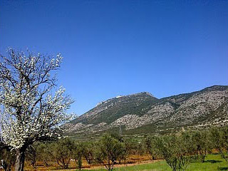 Καβάλα: Τμήμα αρχαίου αγωγού στο φως από εργασίες… αποχέτευσης