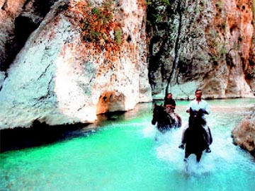 Βουτιά στην ιστορία και τον µύθο για το νερό