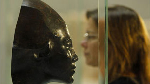 Ξέθαψαν την εκφυλισµένη τέχνη στο Βερολίνο