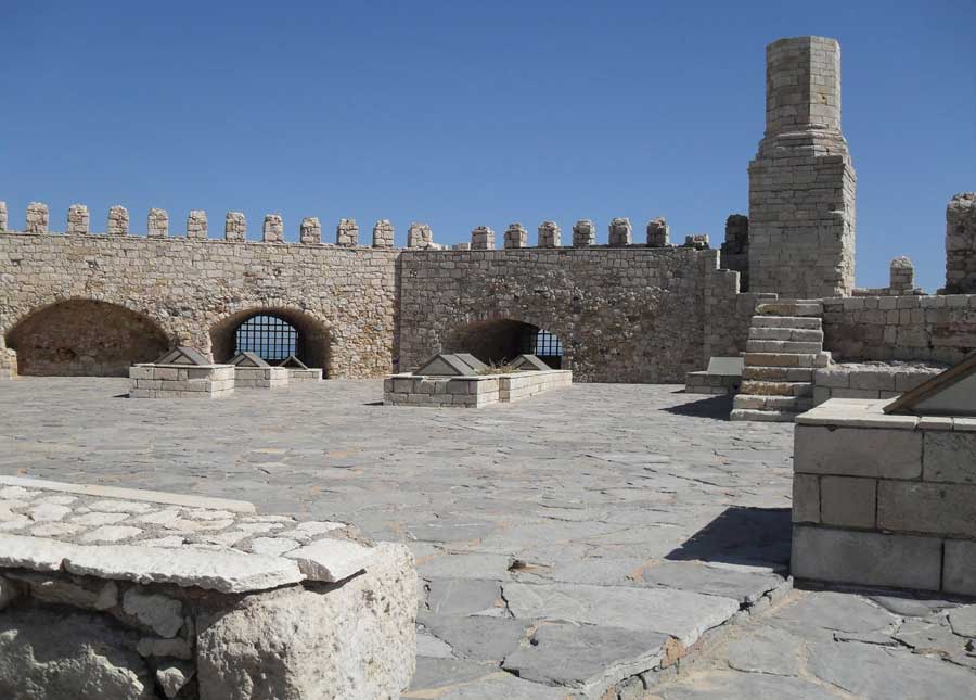 Το εσωτερικό του φρουρίου του Κούλε στο Ηράκλειο.