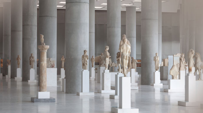 Άποψη της Αίθουσας των Αρχαϊκών Έργων στο Νέο Μουσείο Ακρόπολης.