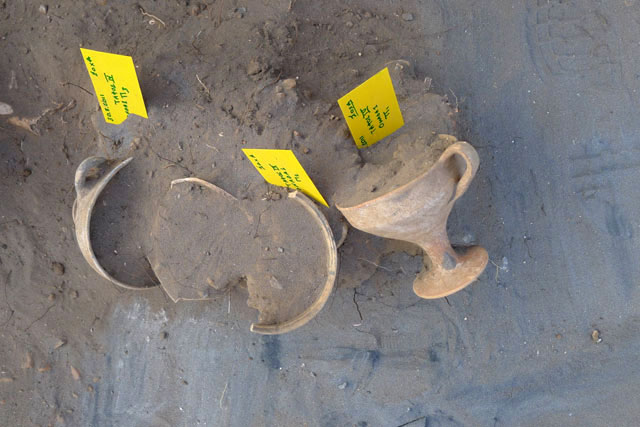 Αγγεία από το μυκηναϊκό νεκροταφείο που αποκαλύφθηκε κοντά στο χωριό Βασκίνα, στη θέση «Σοχά».