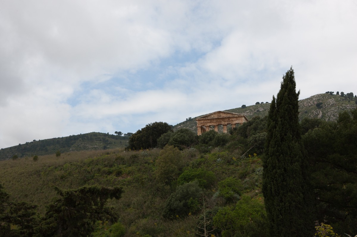 Segesta temple 1