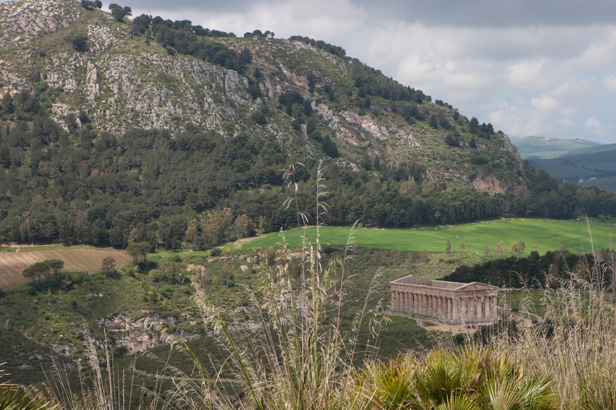 Segesta temple 2