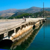 Κινδυνεύει η μεγαλύτερη λίθινη γέφυρα της Ευρώπης