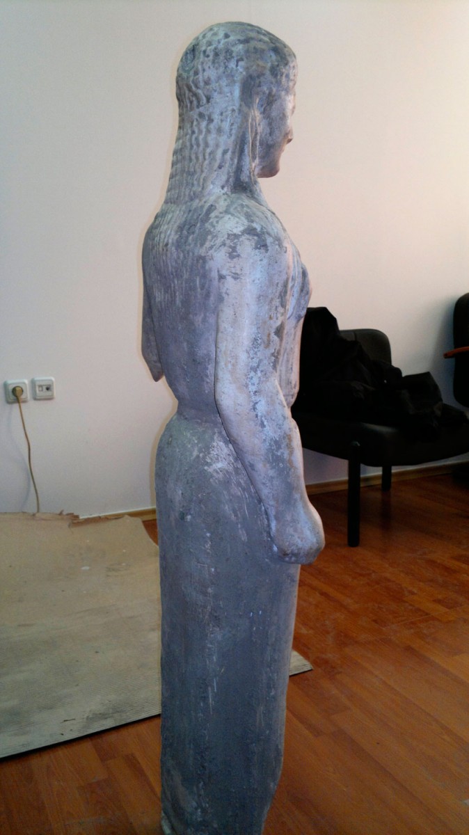 Η Πεπλοφόρος Κόρη, που βρέθηκε στην κατοχή αρχαιοκαπήλων στη Φυλή (Χασιά) Αττικής.