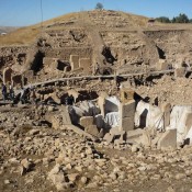 Αρχαιολόγος πληρώνει για κλεμμένο κεφάλι