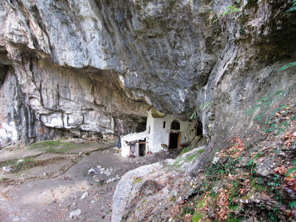 Σπήλαιο Αγίου Διονυσίου