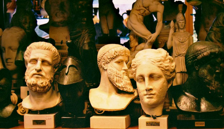 Οι τουρίστες και τα σουβενίρ