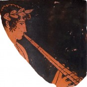 Γίνεται τριών και το γιορτάζει!