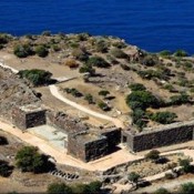 Σε πολιτιστική κυψέλη έχει μετατραπεί το αρχαίο τείχος Νισύρου