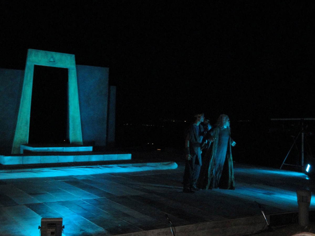 Ηλέκτρα του Σοφοκλή στην Ακρόπολη Πρόερνας στο Νέο Μοναστήρι Φθιώτιδας.