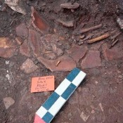 Ταφές, κεραμική και εργαλεία της Τελικής Νεολιθικής στο Διρό