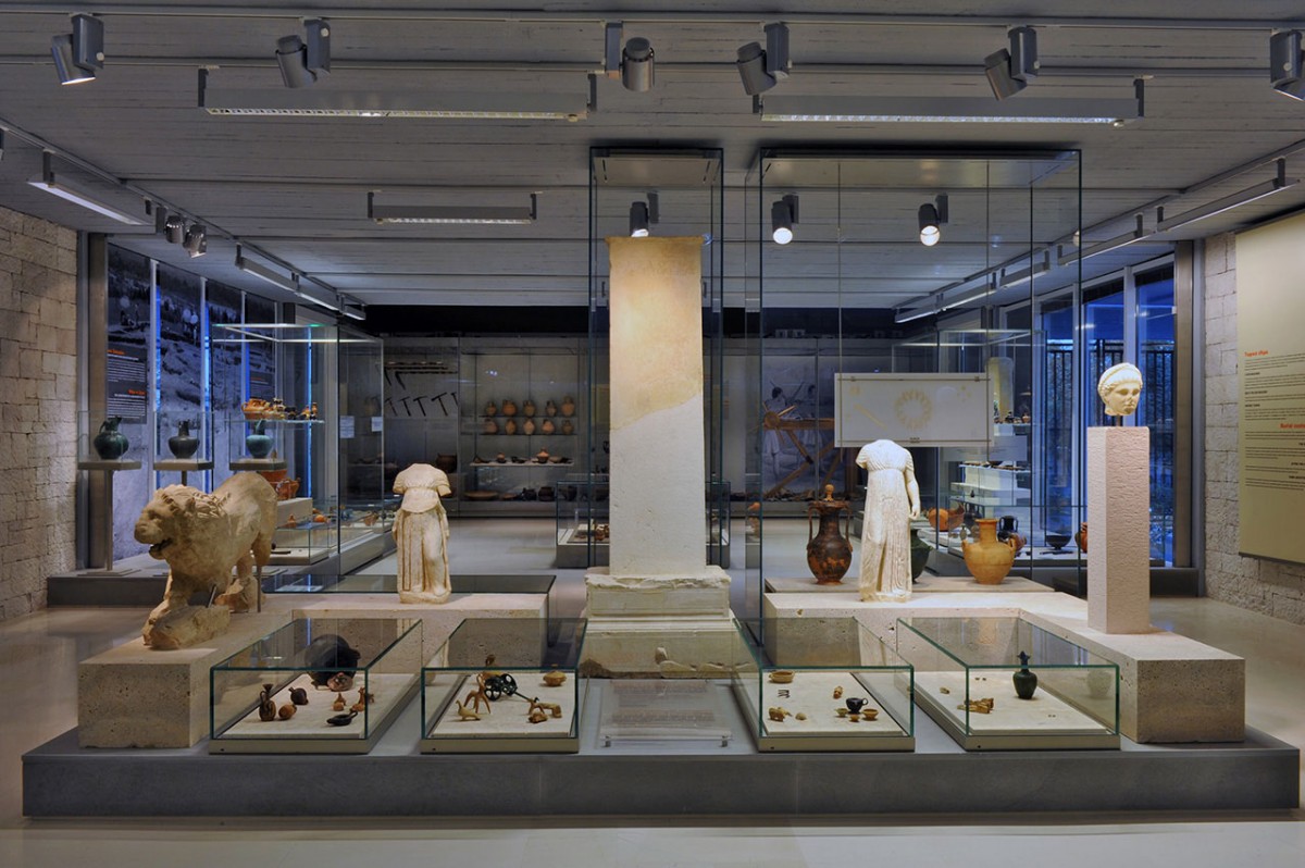 Η Αίθουσα Ταφικών Εθίμων του Αρχαιολογικού Μουσείου Ιωαννίνων.