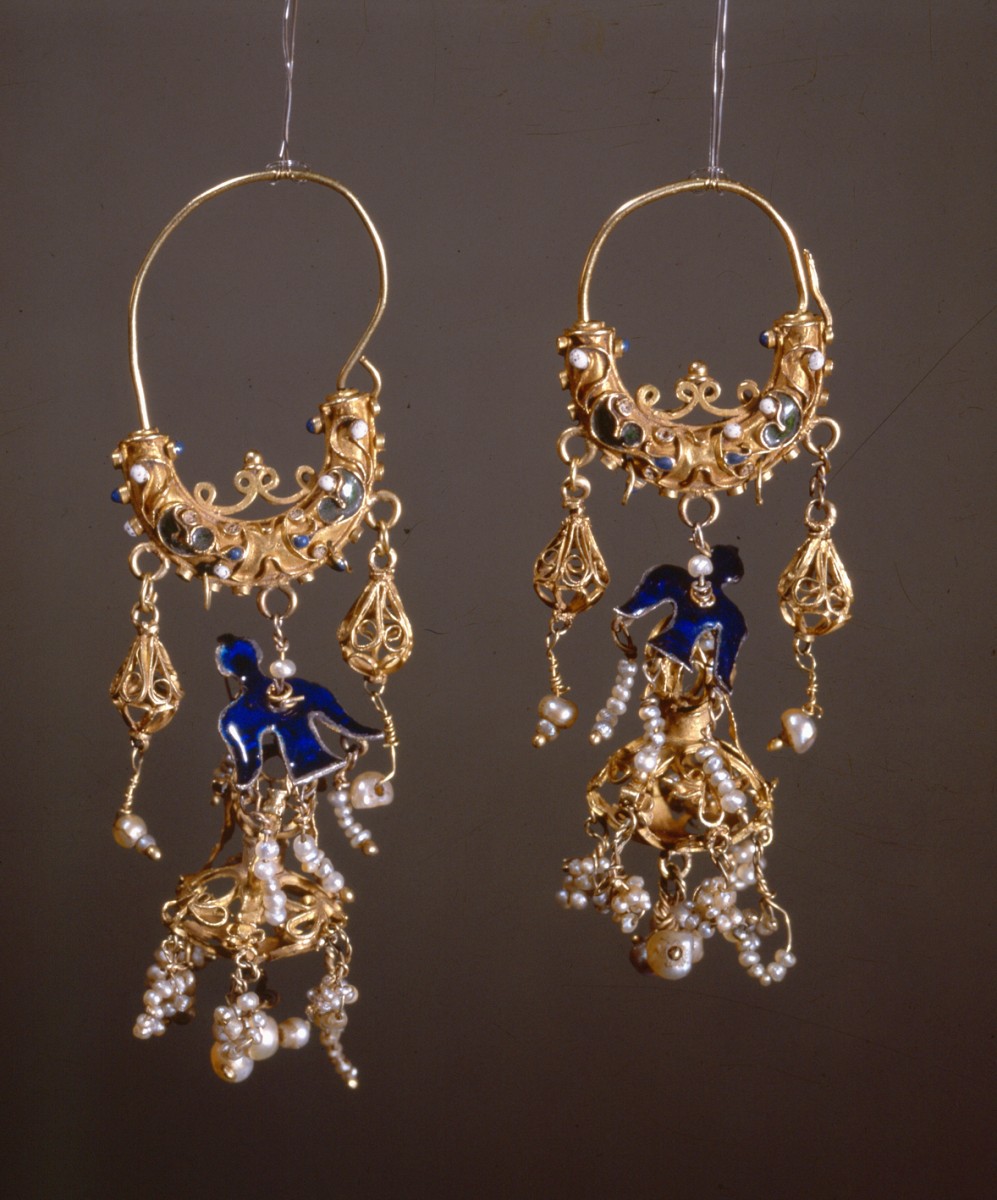 Σκουλαρίκια, Πελοποννησιακό Λαογραφικό Ίδρυμα “Β. Παπαντωνίου”