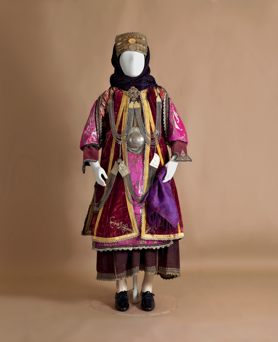 Νυφική Φορεσιά, Πελοποννησιακό Λαογραφικό Ίδρυμα “Β. Παπαντωνίου”