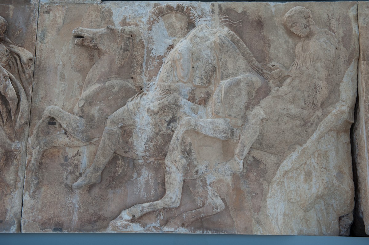 ΔΧΙ, 20 – 21, Μουσείο της Ακρόπολης