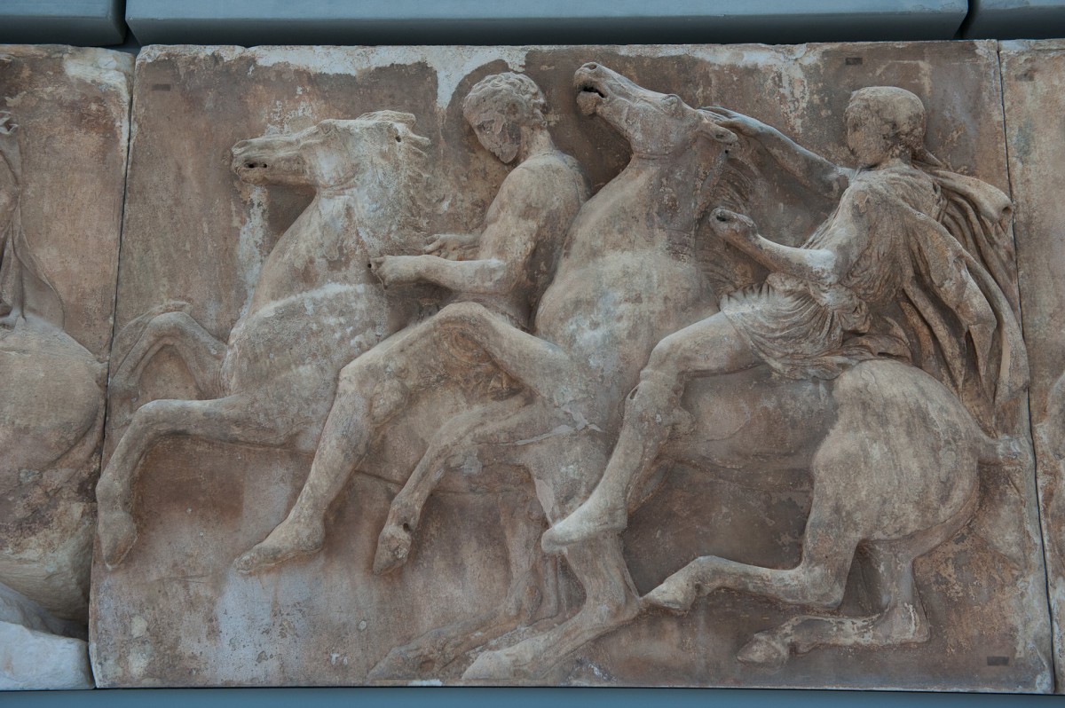 ΔΧ, 18 – 19, Μουσείο της Ακρόπολης