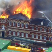 Στις φλόγες το Μουσείο Κάμινγκ στο Λονδίνο