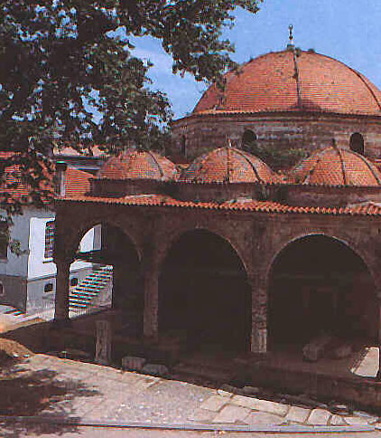 Το Γενί τζαμί, ένα από τα μνημεία της Έδεσσας.