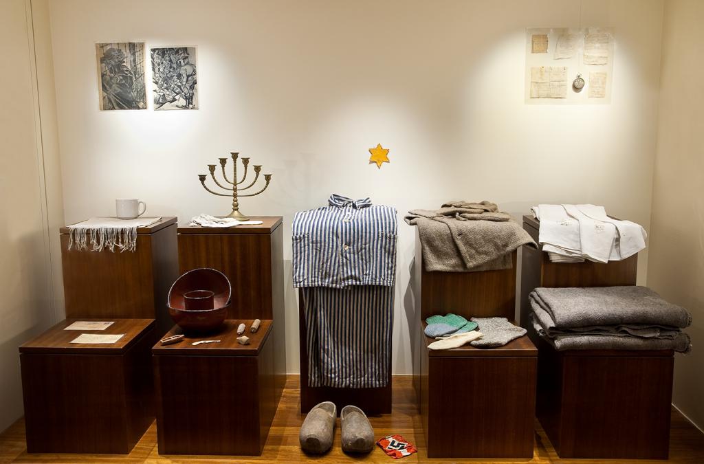 Προθήκη του Ολοκαυτώματος, Εβραϊκό Μουσείο Ελλάδος