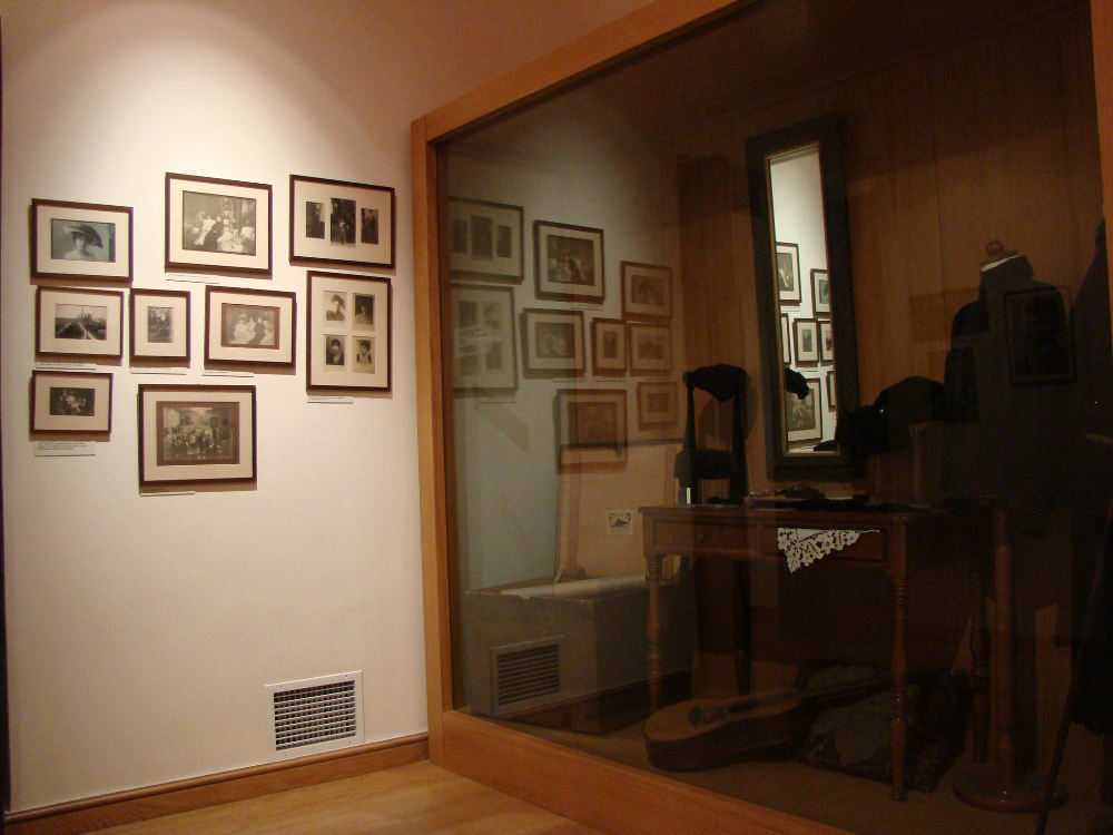 Αντικείμενα Σ. Λασκαρίδου, Δημοτική Πινακοθήκη Καλλιθέας