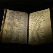 Σε τιμή ρεκόρ πωλήθηκε το πρώτο βιβλίο που τυπώθηκε στην Αμερική