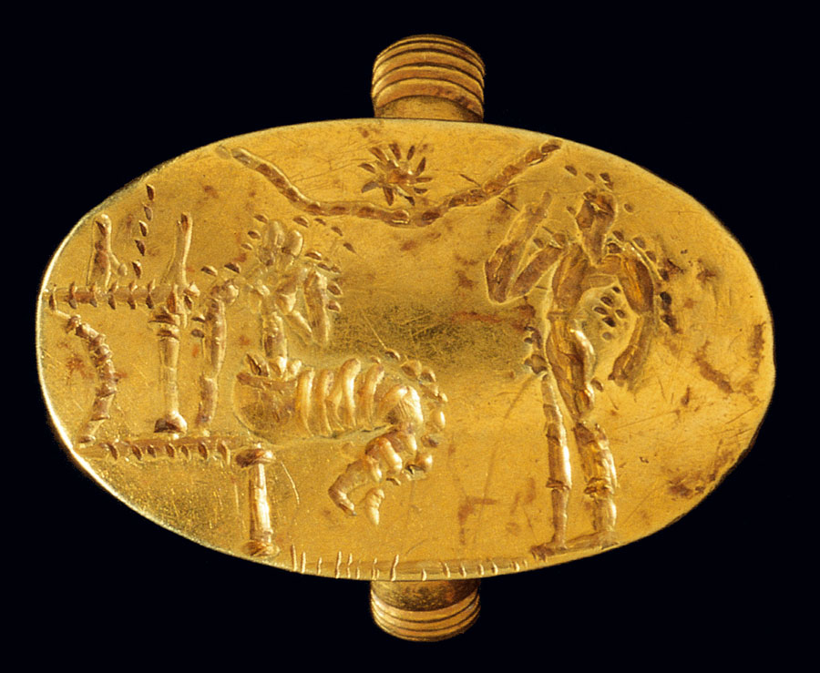Χρυσό μυκηναϊκό σφραγιστικό δαχτυλίδι με θρησκευτική σκηνή. Από τη Θήβα, δεύτερο μισό 15ου-14ος αι. π.Χ. (αρ. ευρ. 2075). Μουσείο Μπενάκη.