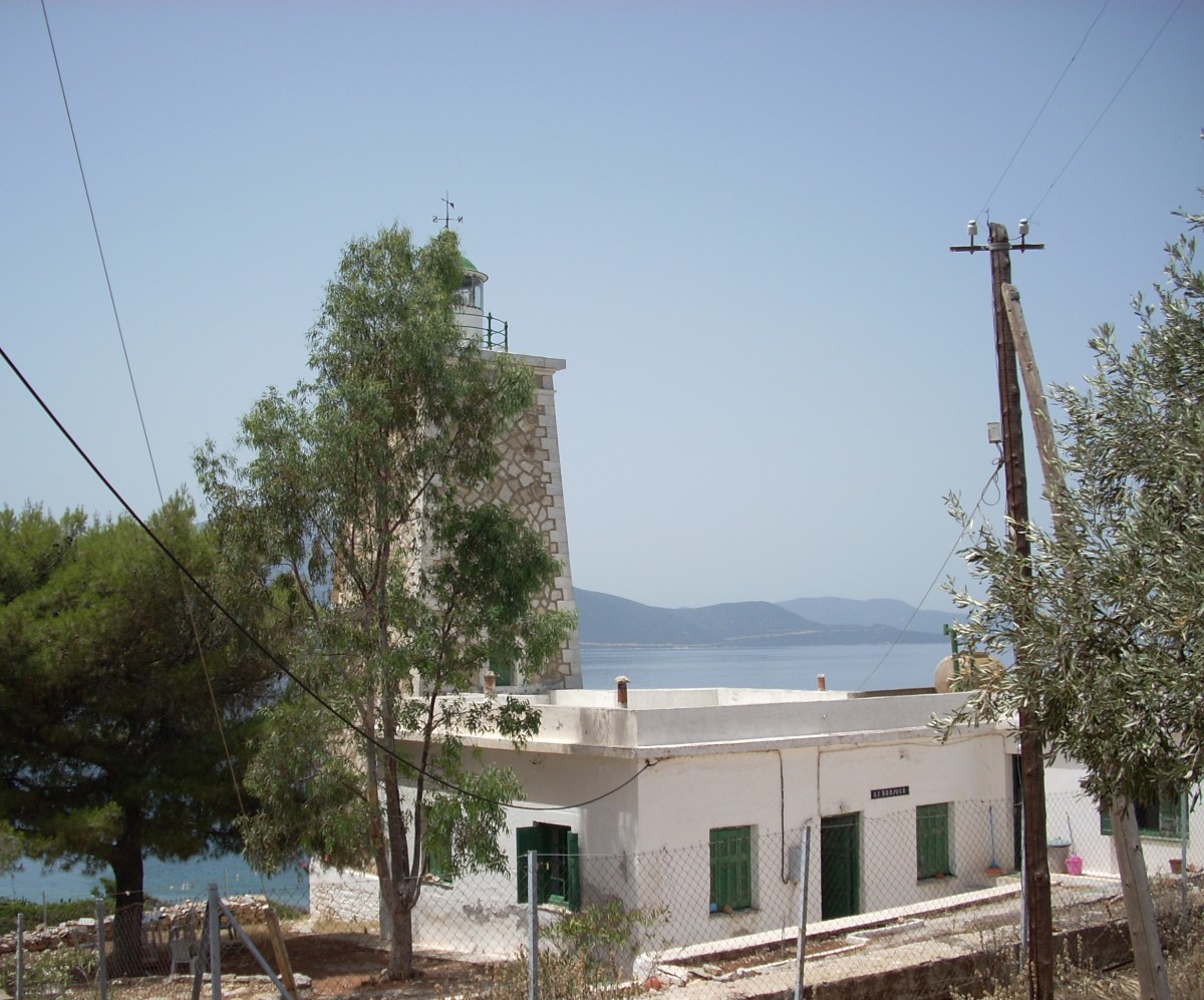 Τρικέρι Μαγνησίας, Υπηρεσία Φάρων