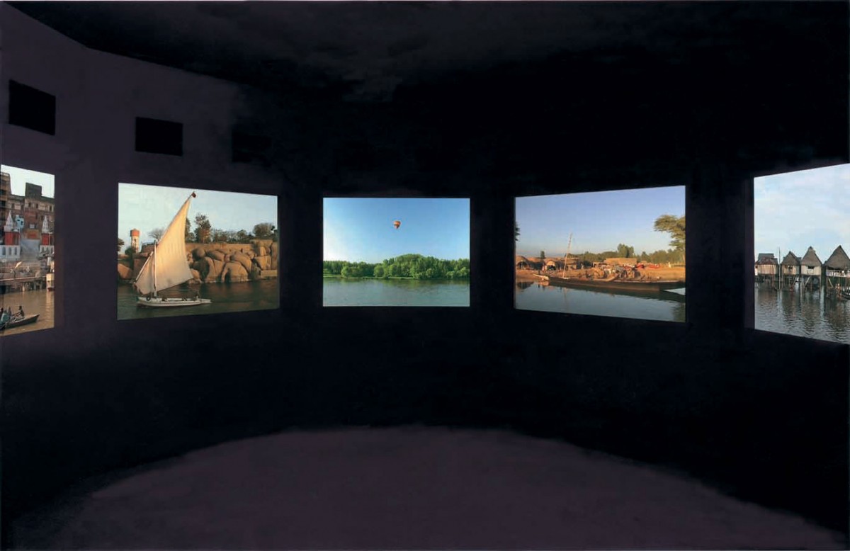 Δανάη Στράτου, «Το Ποτάμι της ζωής», 2004. Φωτογραφία από το έργο που παρουσιάστηκε και αναλύθηκε κατά τη διάρκεια του Εκπαιδευτικού Προγράμματος στο ΣΔΕ των Φυλακών Κορυδαλλού.